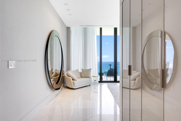 Interior, Recessed Lighting, Water