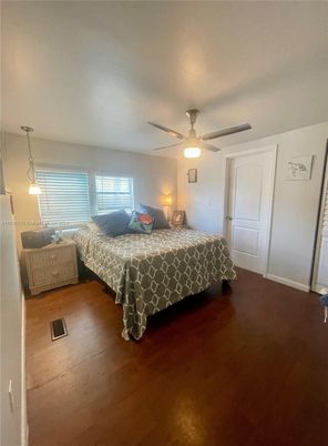 Bedroom, Interior, Pendant Lights, Wood Texture Flooring