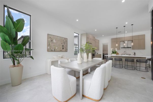 Dining room, Interior, Kitchen, Pendant Lights, Recessed Lighting