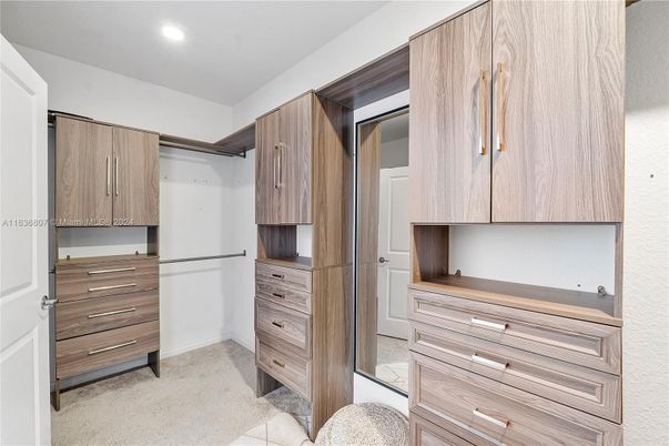 Interior, Recessed Lighting, Walk-in Closets