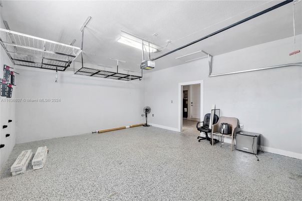 Garage, Interior