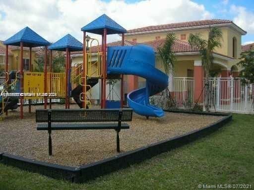 Backyard, Exterior, Playground