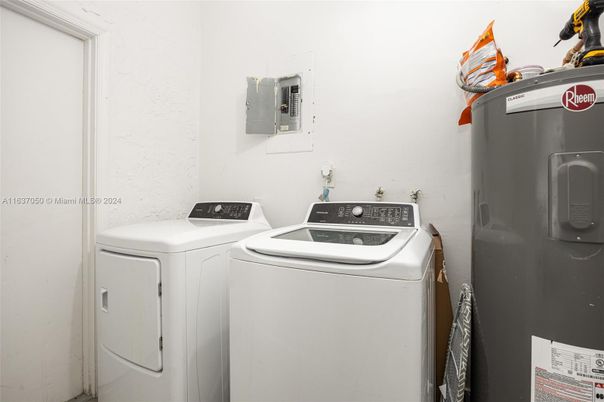 Interior, Utility Closets, Washer