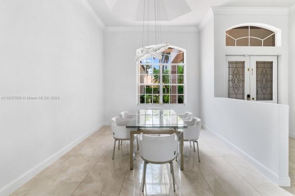 Dining room, Interior, Pendant Lights