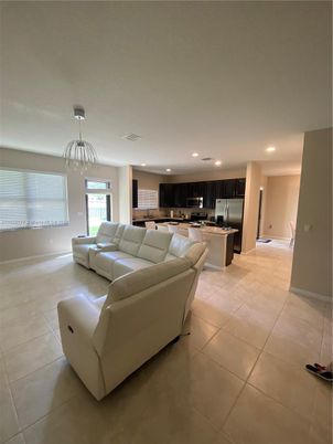 Interior, Kitchen, Living room, Pendant Lights, Recessed Lighting, Stainless Steel Appliances