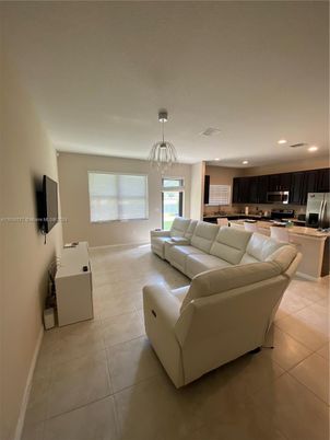 Interior, Kitchen, Living room, Pendant Lights, Recessed Lighting, Stainless Steel Appliances
