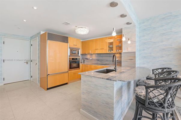 Chandelier, Interior, Kitchen, Pendant Lights, Recessed Lighting, Stainless Steel Appliances