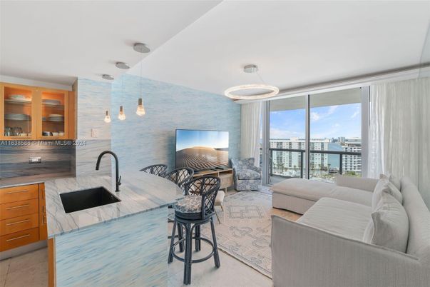Interior, Kitchen, Living room, Pendant Lights, Water