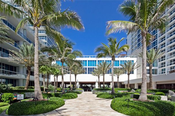 Exterior, Facade, Condo Building