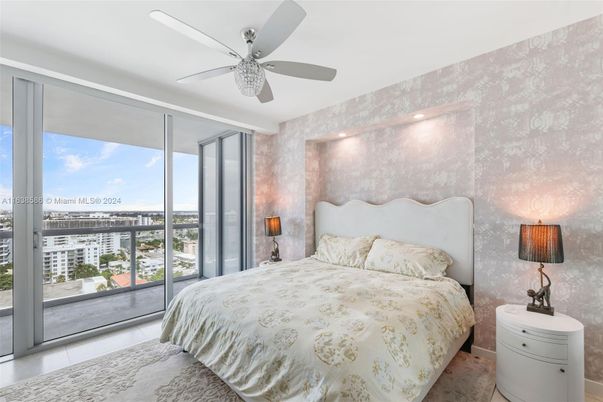 Bedroom, Interior, Recessed Lighting, Water