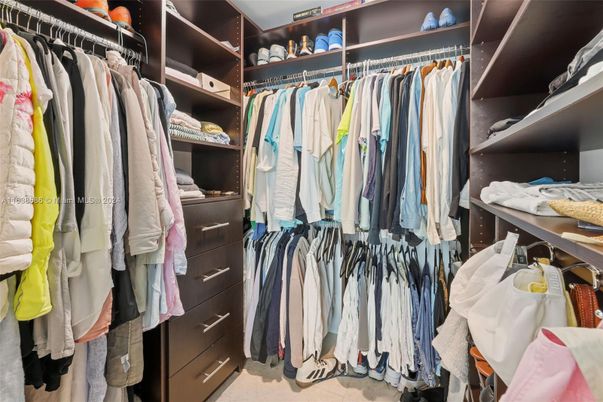 Interior, Walk-in Closets
