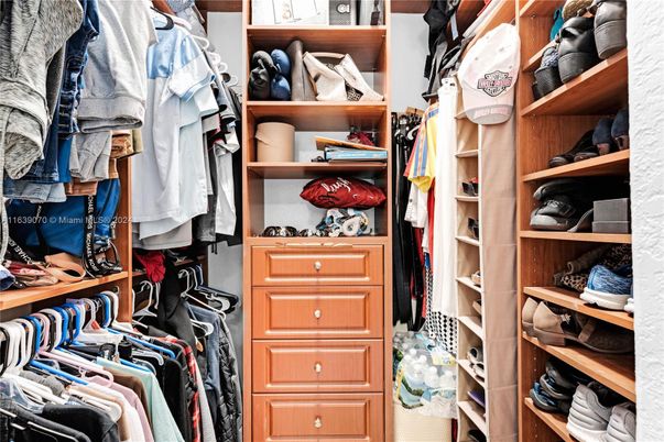Interior, Walk-in Closets