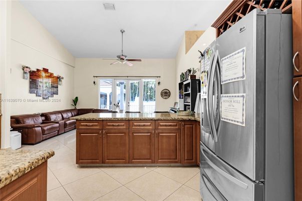 Interior, Kitchen, Living room