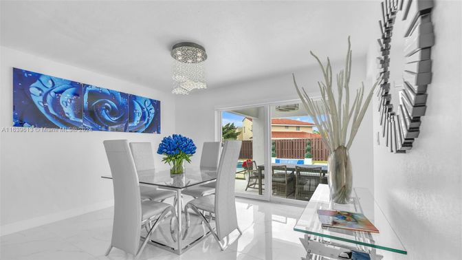 Chandelier, Dining room, Interior, Marble