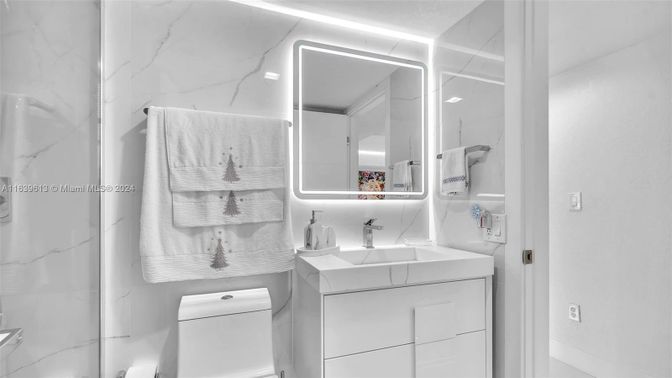 Bathroom, Interior, Marble Walls, Washer