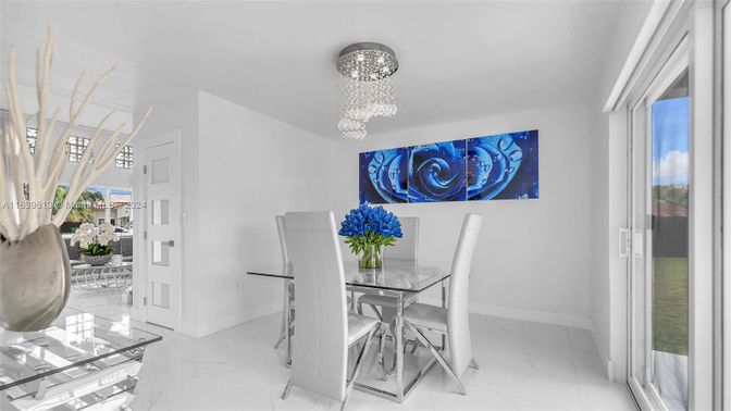 Dining room, Interior, Marble, Pendant Lights