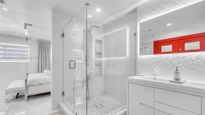 Bathroom, Bedroom, Glass Shower, Interior, Marble, Recessed Lighting