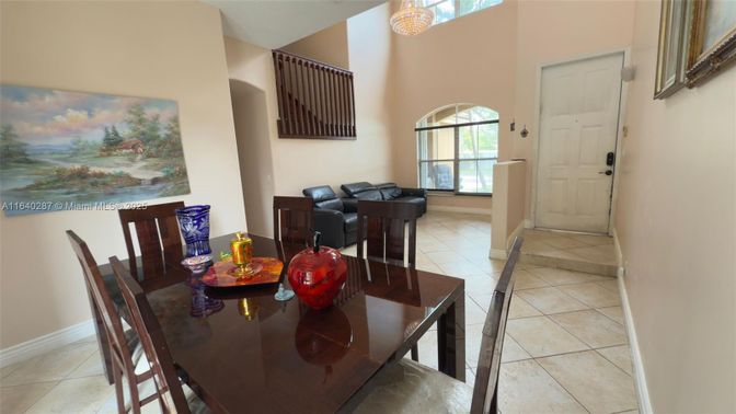 Dining room, Interior