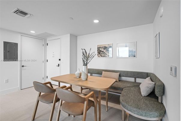 Dining room, Interior, Recessed Lighting