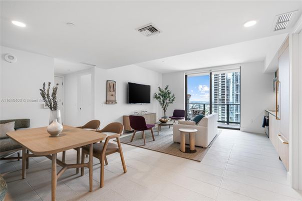 Dining room, Interior, Living room, Recessed Lighting