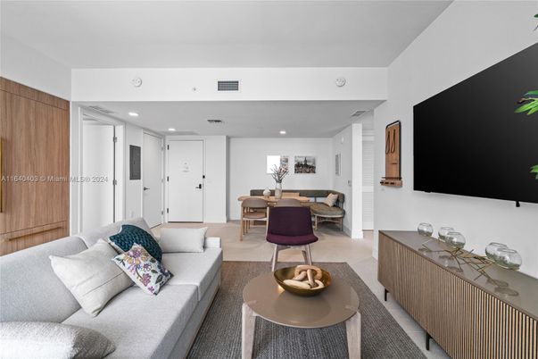 Dining room, Interior, Living room, Recessed Lighting