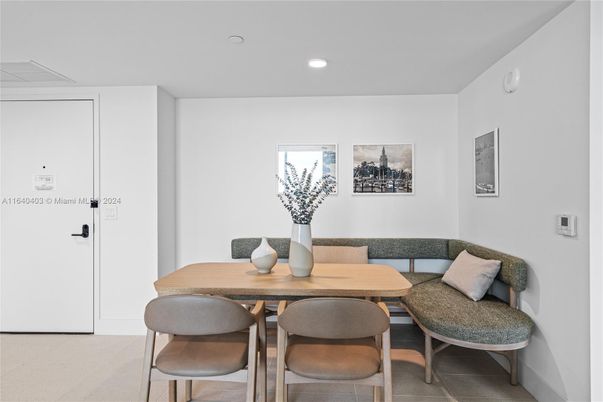 Dining room, Interior, Recessed Lighting