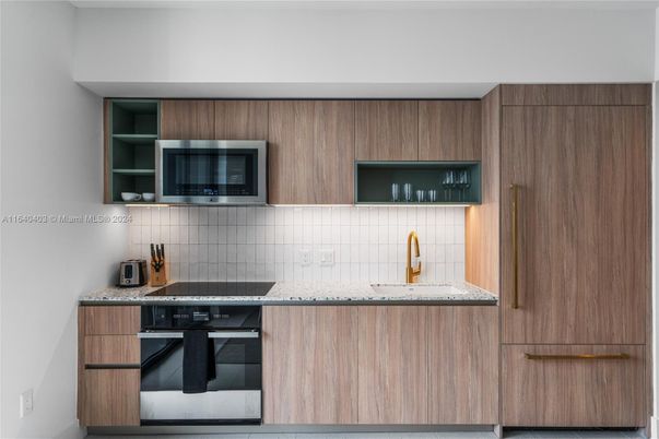 Interior, Kitchen, Stainless Steel Appliances