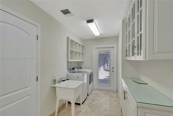 Interior, Washer