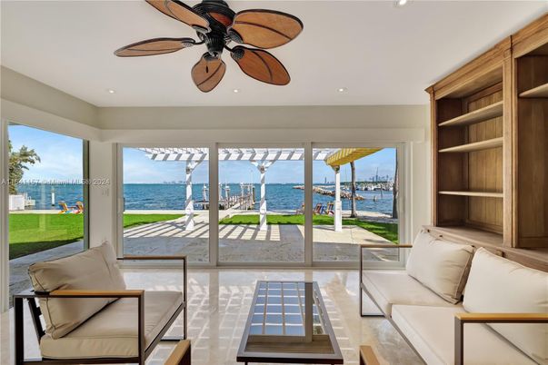 Interior, Recessed Lighting, Water