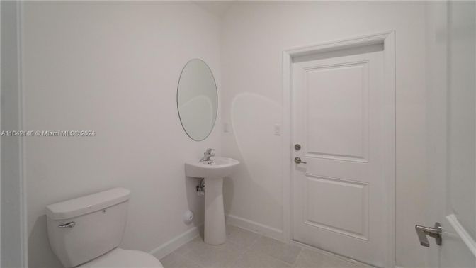Bathroom, Interior