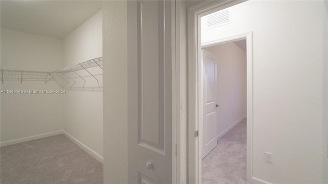 Interior, Walk-in Closets