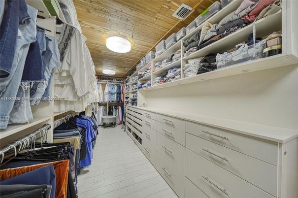 Interior, Walk-in Closets, Wooden Ceilings