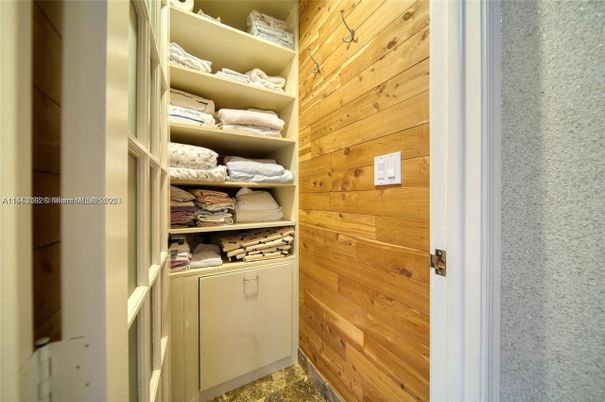 Interior, Washer, Wooden Walls
