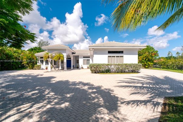 Backyard, Exterior, Facade, Mediterranean