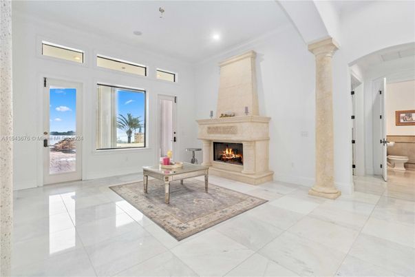 Fireplace, Interior, Recessed Lighting