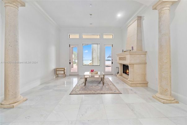 Fireplace, Interior, Recessed Lighting