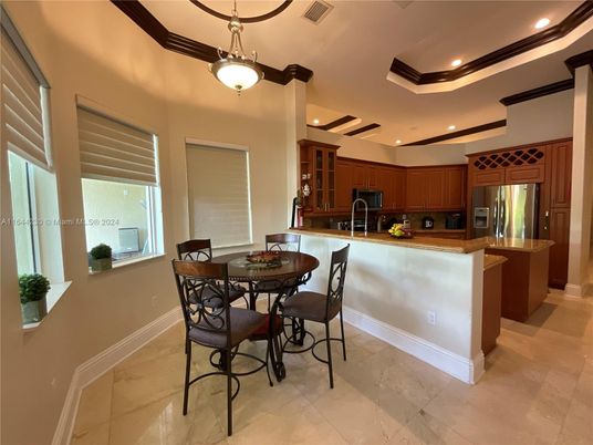 Dining room, Interior, Kitchen, Pendant Lights, Recessed Lighting, Stainless Steel Appliances