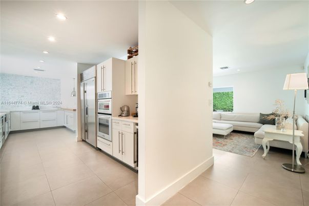 Interior, Kitchen, Living room, Recessed Lighting, Stainless Steel Appliances