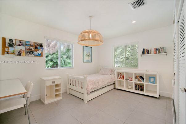 Bedroom, Interior, Pendant Lights, Recessed Lighting