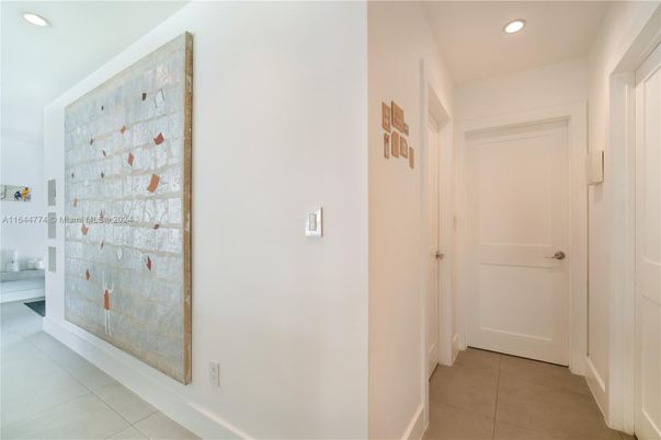Interior, Recessed Lighting