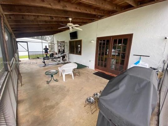 Hot Tub, Interior, Wooden Beams, Wooden Ceilings