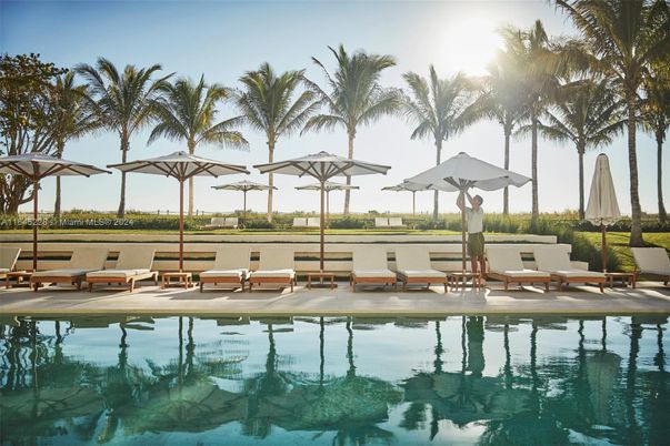 Exterior, Lake, Pool