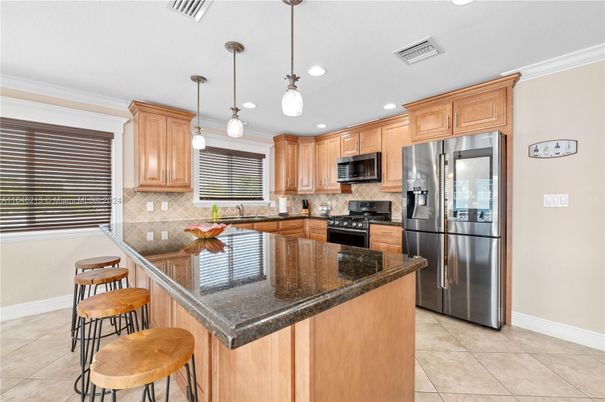 Interior, Kitchen, Pendant Lights, Recessed Lighting, Stainless Steel Appliances
