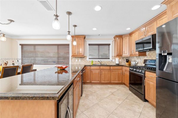 Interior, Kitchen, Pendant Lights, Recessed Lighting, Stainless Steel Appliances