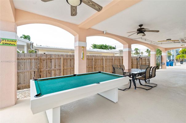 Billiard Table, Exterior, Game Room
