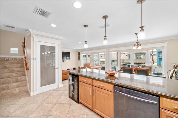 Dining room, Interior, Kitchen, Pendant Lights, Recessed Lighting, Stainless Steel Appliances