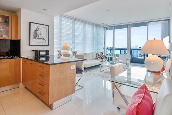 Interior, Living room, Water