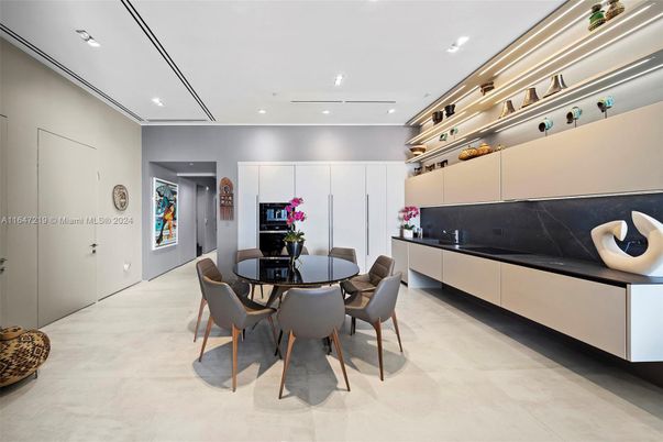 Dining room, Interior, Kitchen, Recessed Lighting, Stainless Steel Appliances