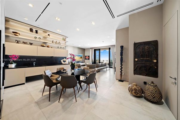Dining room, Interior, Living room, Recessed Lighting