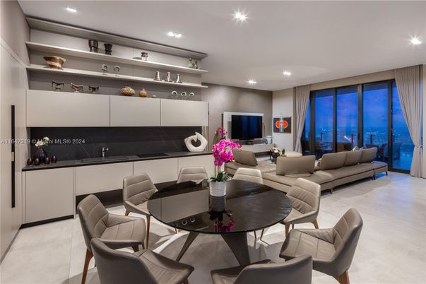 Dining room, Interior, Living room, Recessed Lighting